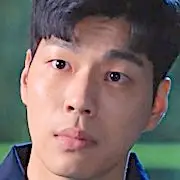 Universidade de Polícia-Kim Jong-Hoon.webp