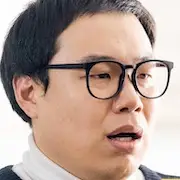 Mi extraño héroe-Jo Hyun-Sik.webp