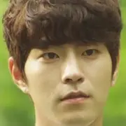 Alice-Boy del país de las maravillas-Hong Jong-Hyun.webp