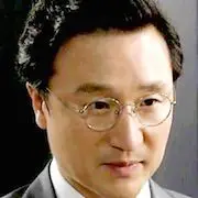 Sra. Cop-Park Sung-Geun.webp