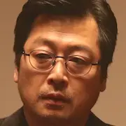 Les prêtres-Kim Yun-Seok.webp