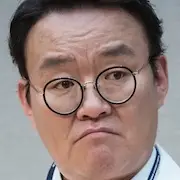 Cirurgiões Cardíacos-Cha Soon-Bae.webp