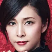 La signorina Sherlock-Yuko Takeuchi.webp