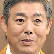 Doctor fantasma-Sung Dong Il.webp