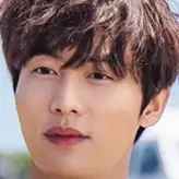 Por favor, verifique o evento-Kwon Hwa-Woon.webp