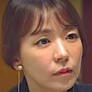 Außerschulisch-Shim Yi-Young.webp