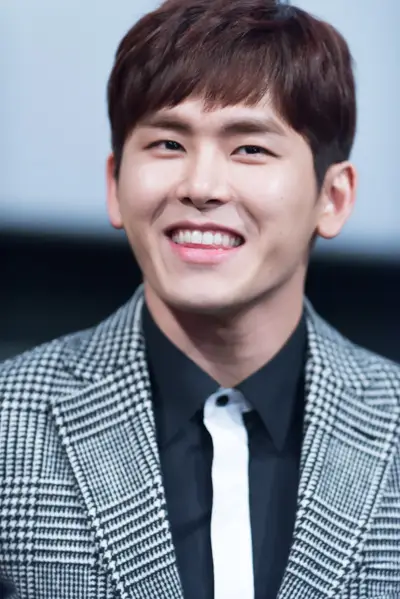 Lee Ho-Won (Hoya)