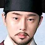 Manche rouge-Kwon Hyun-Bin.webp