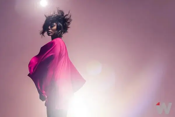 Estrella de the Preaks Afton Williamson Exklusive StudioWrap -Porträts (Fotos)