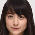 El criminólogo Himura y el escritor de misterio Arisugawa-Mizuki Yamamoto.webp