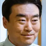 Ayudante-Yu Seong-Ju.webp