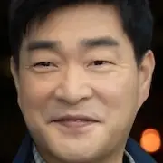 Classe Itaewon-Son Hyun-Joo.webp