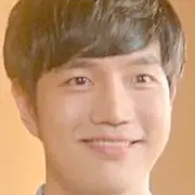 Mais que amigos-Pyun Ji-Sung.webp