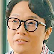 Mais que amigos-Chu Yeon-Gyu.webp