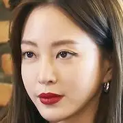 Grande problema-Han Ye-Seul.webp