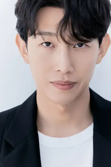 Kang Ki-Young