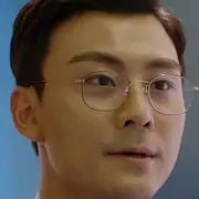 Laissez-moi la présenter-Kim Bo-Kang.webp