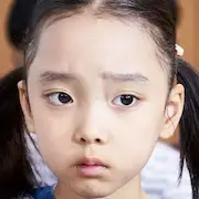 Família Sunkist-Lee Go-Eun.webp