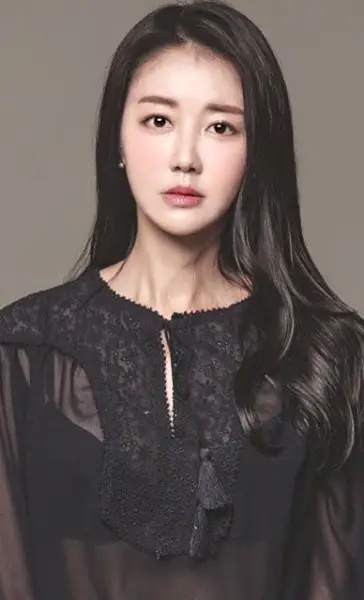 Kim Hwa-Yeon (atriz)