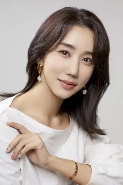 Shin Soo-Jung (1984)