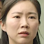 Lee Si-Young
