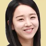 Cinco suficientes-Shin Hye-Sun.webp