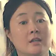 Bom elenco-KD-Yoon Sa-Bong.webp