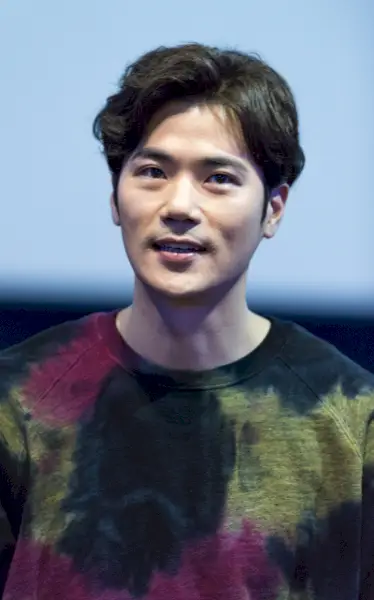 Kim Kang-Woo