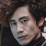 Grande partida-Shin Ha-Kyun.webp