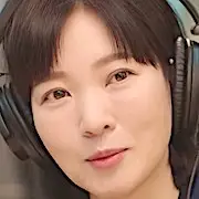 Amor y matrimonio, divorcio-Lee Min-Young.webp