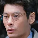 Algo bajo la lluvia-Oh Ryong.webp