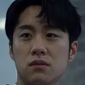 Enfants d'un Dieu inférieur-Sim Hee-Seop1.webp