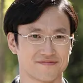 Sorcière à Court-Lee Myung-Haeng.webp