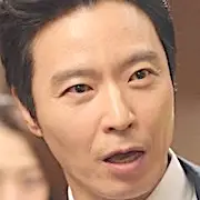 Magazine mensuel House-Yoon Seo-Hyun.webp