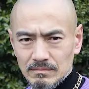 Eu viro-Kinya Kikuchi.webp