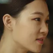 Der Tisch-Han Ye-Ri1.webp