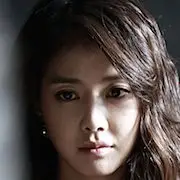 La mossa divina-Lee Si-Young.webp