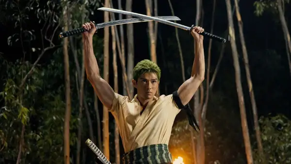 Mackenyu as Roronoa Zoro n Season One of 