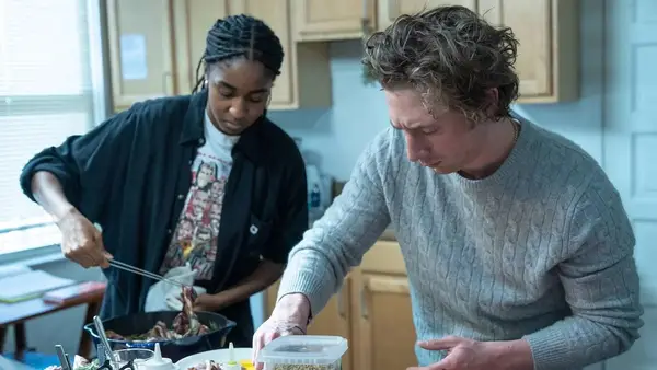 the-bear-ayo-edebiri-jeremy-allen-white-fx