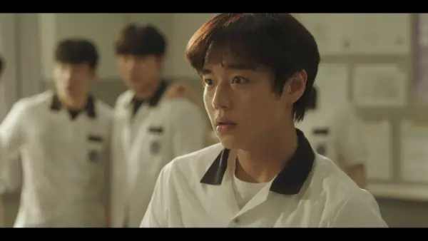 Héros faible classe 1 épisode 1