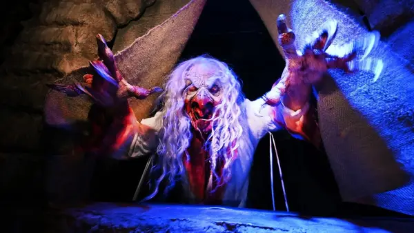 Monstruos at USH HHN 4 