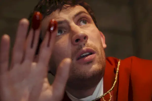 WAKE UP DEAD MAN, (auch bekannt als WAKE UP DEAD MAN: A KNIVES OUT MYSTERY, auch bekannt als KNIVES OUT 3), Josh O