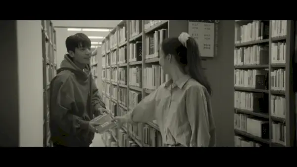 El romance de medianoche en Hagwon: Episodios 3-4