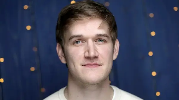 Bo Burnham: Em 5 melhores músicas, FaceTime com minha mãe, seja bem -vindo à Internet