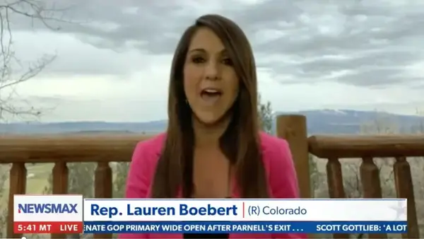 Merriam-Webster versucht, den Ausdruck im Zusammenhang mit Kokainschlüsselblasen nach dem Trend von Madison Cawthorn zu erklären