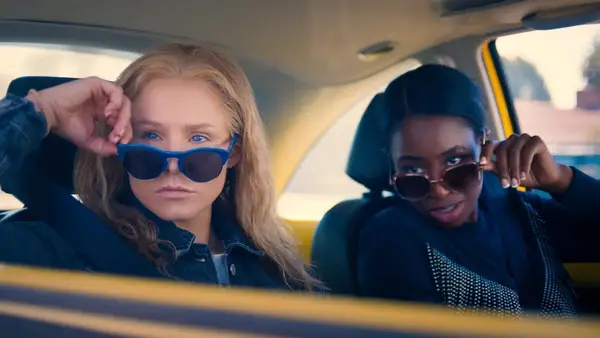 Queenpins: ecco la vera storia dietro la commedia del crimine di Kristen Bell