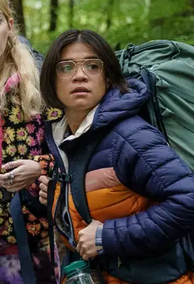 Julia Shiplett plays Sue in 