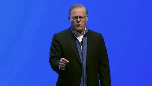 Il nuovo trailer di Lightning, osserva che Barry Allen di Ezra Miller cambierà il futuro (video)