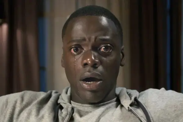 10 memes más nítidos de Get Out, desde tazas de té de aterrador hasta el lugar hundido