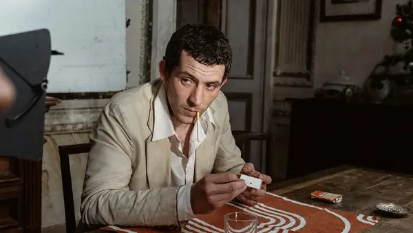 Revisão do filme mundial: o drama criminal italiano esquece que também deve ser ficção científica